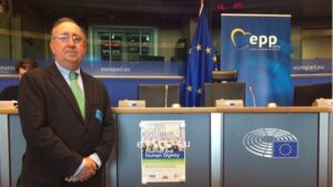 Agust&iacute; Buades Bruselas