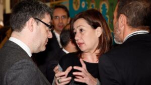 Armengol ya se reuni&oacute; en la WTM de Londres con el presidente Canario