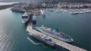 La llegada de cruceros es una constante en temporada alta