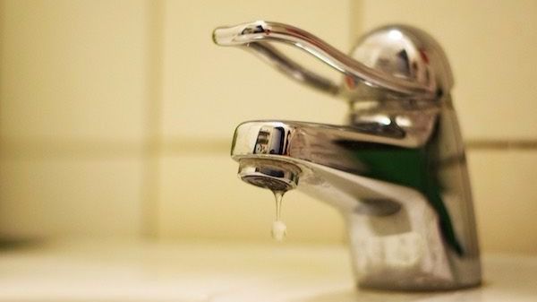 La mayoría de los principales municipios grava el suministro domiciliario de agua