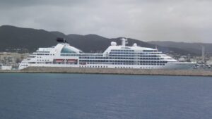 crucero barco puerto eivissa vila
