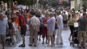 Imagen de turistas paseando por el centro de Palma