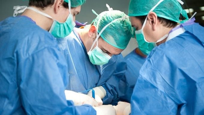 cirugía quirófano médico hospital clínica intervención operación