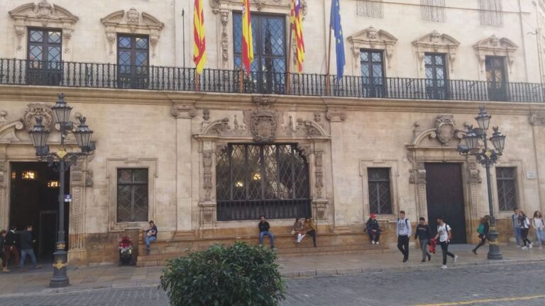 Fachada de Cort