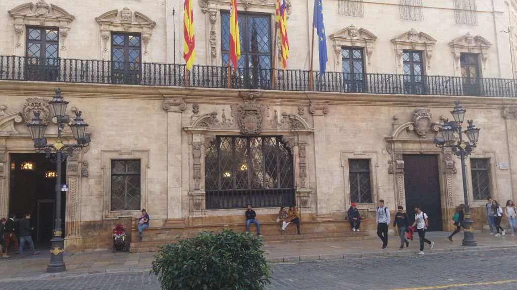 Fachada de Cort