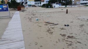 suciedad playa temporal