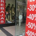 rebajas tienda comercio escaparate