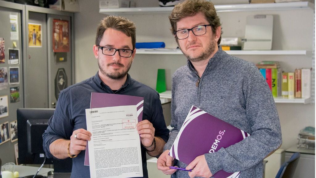 El diputado Saura y el portavoz Jarabo ante los medios