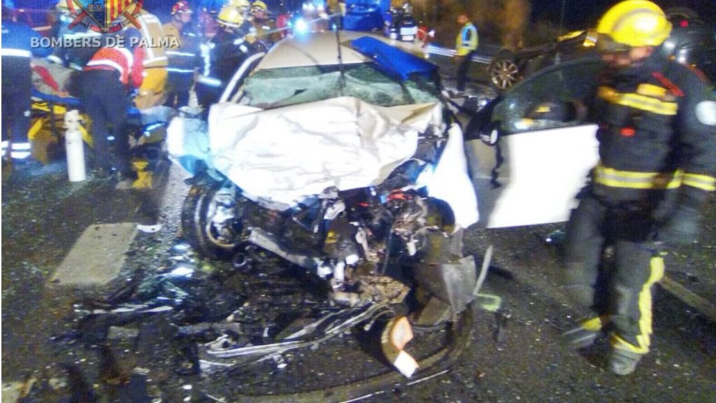 Imagen de uno de los coches siniestrados