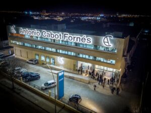 www.mallorcadiario.com_galerias-noticias_galerias_462329_Fiestanuevasedecabot_2800medios-0023