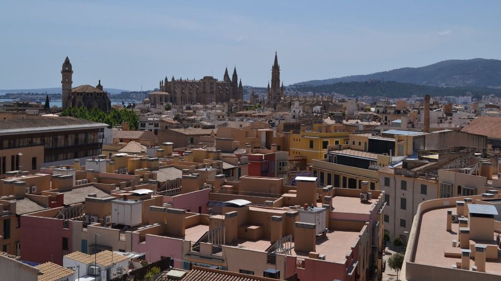 La propuesta se fundamenta en la iniciativa popular presentada por la FAAVV