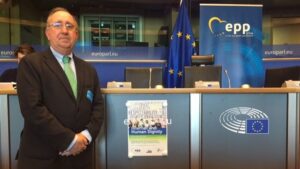 Agust&iacute; Buades Bruselas