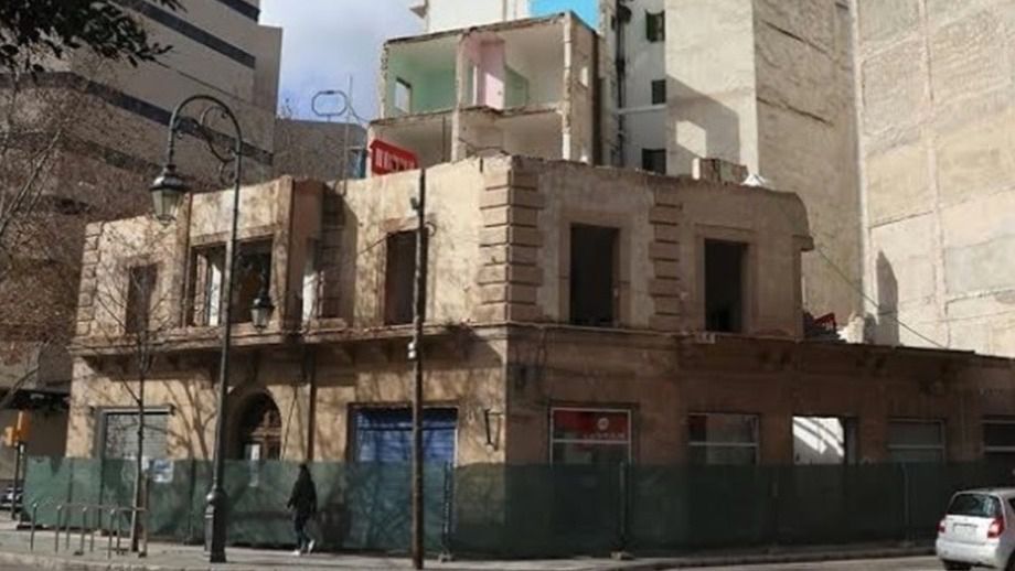 edificio regionalista arca