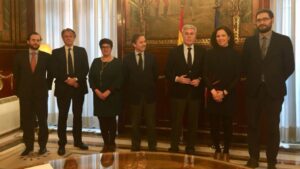 Reuni&oacute;n de Cladera con miembros del Ministerio de Hacienda