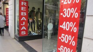 rebajas tienda comercio escaparate