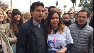 Biel Company con &Uacute;rsula Mascar&oacute; en la manifestaci&oacute;n de "Mos Movem"