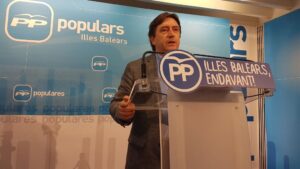 El portavoz del PP en el Consell, Mauricio Rovira