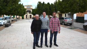 El alcalde de Santany&iacute;, Lloren&ccedil; Galm&eacute;s, con el alcalde de Llombards, Mateu Nadal, y Miquel Vidal