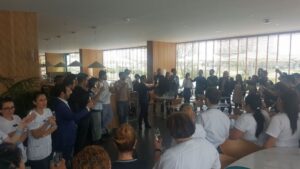 Brindis por el primer aniversario