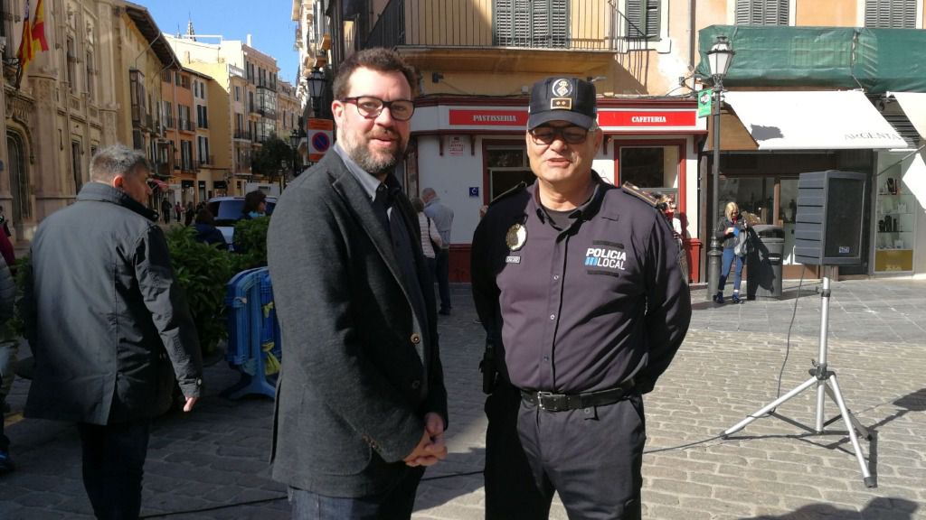 El alcalde y el jefe de la Policía Local de Palma, Josep Palouzié