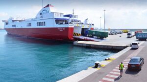 barco balearia puerto de palma