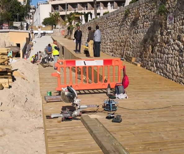 Rampa que se está construyendo y que mejorará el acceso