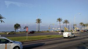 tiempo, despejado, sol, carretera, coches