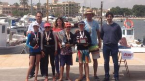 El equipo del CNA durante la entrega de premios del Campeonato Balear de Optimist por Equipos
