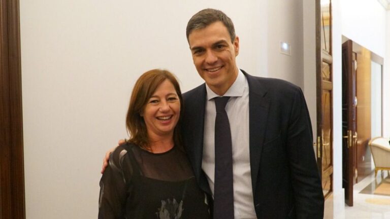Pedro Sánchez y Francina Armengol en el Congreso