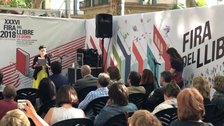 'Queremos más libros, ¡porque nos queremos más libres!'