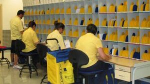 trabajadores correos