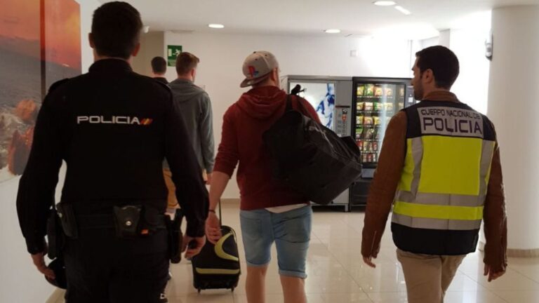 Vigilarán aeropuertos, puertos y otros lugares turísticos