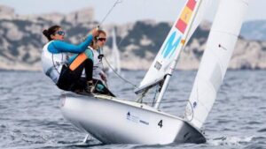 El equipo del CNA durante la competici&oacute;n de la World Cup Series Marselle