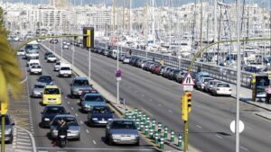 trafico coches atascos paseo maritimo