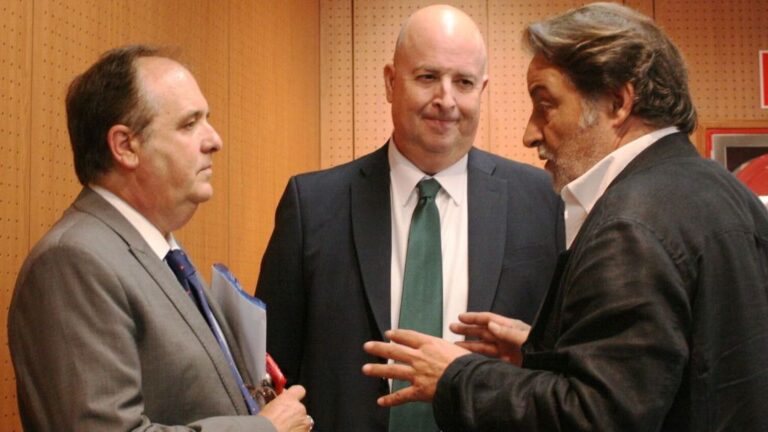 Mercant, a la izquierda y Bestard, en el centro, este lunes
