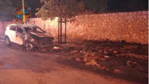 coche quemado contenedores