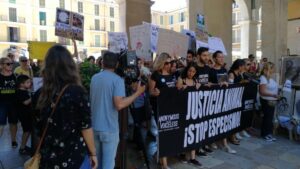 www.mallorcadiario.com_galerias-noticias_galerias_520449_manifestacionanimales_13_