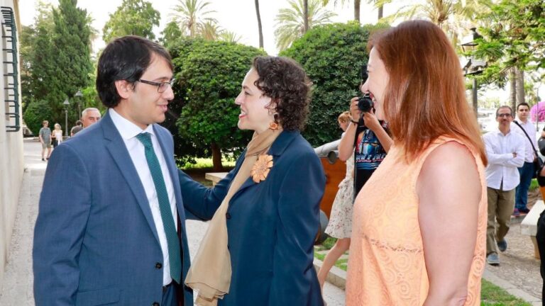 ministra de trabajo Magdalena Valerio con Negueruela y armengol