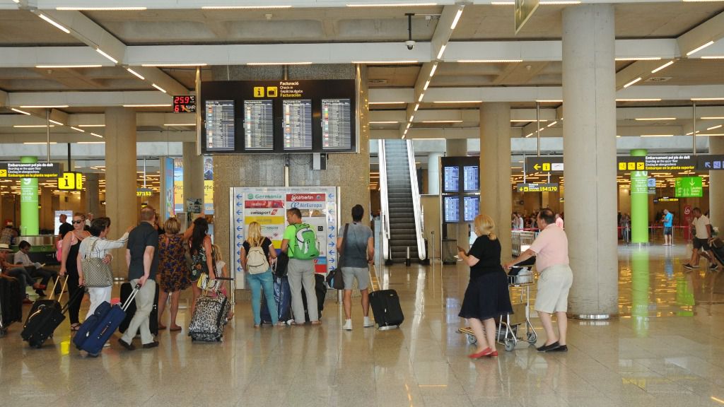aeropuerto son sant joan avion