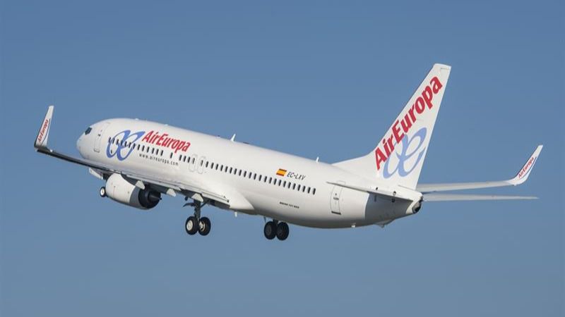 Air Europa alerta del "colapso" en la venta de billetes