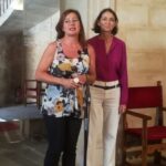 La presidenta del Govern, Francina Armengol junto a la ministra de Turismo