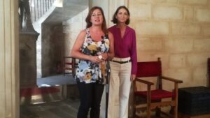 La presidenta del Govern, Francina Armengol junto a la ministra de Turismo