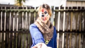 chica dados apuestas