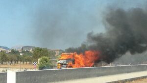 furgoneta quemada autovia