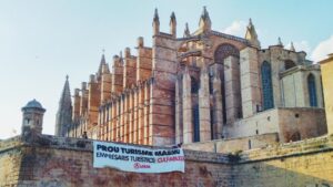 arran seu catedral turismofobia