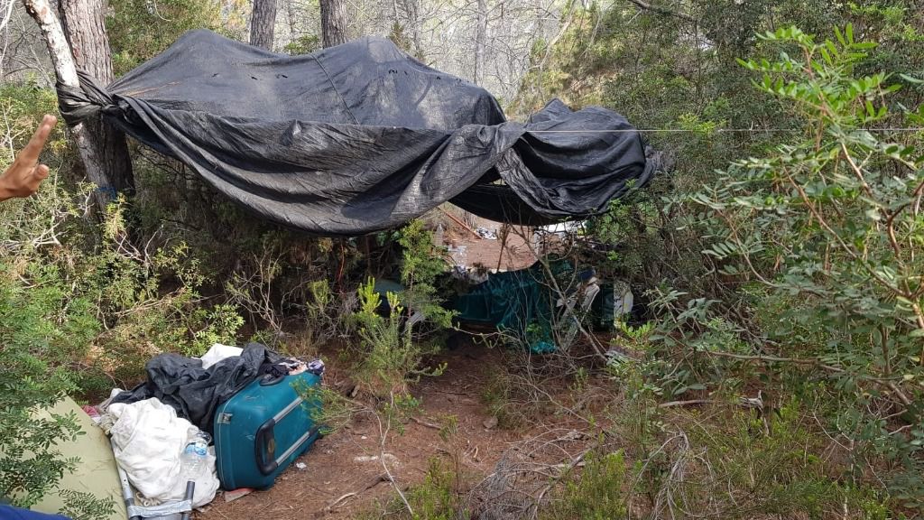 campamento ilegal turistas ibiza