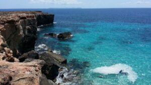 costa acantilado mar