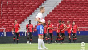 Los bermellones celebran el &uacute;nico gol del partido