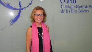 Coral M&iacute;nguez Artigues, Vocal de Psicolog&iacute;a Jur&iacute;dica del COPIB