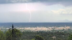 rayo llamp tormenta binissalem